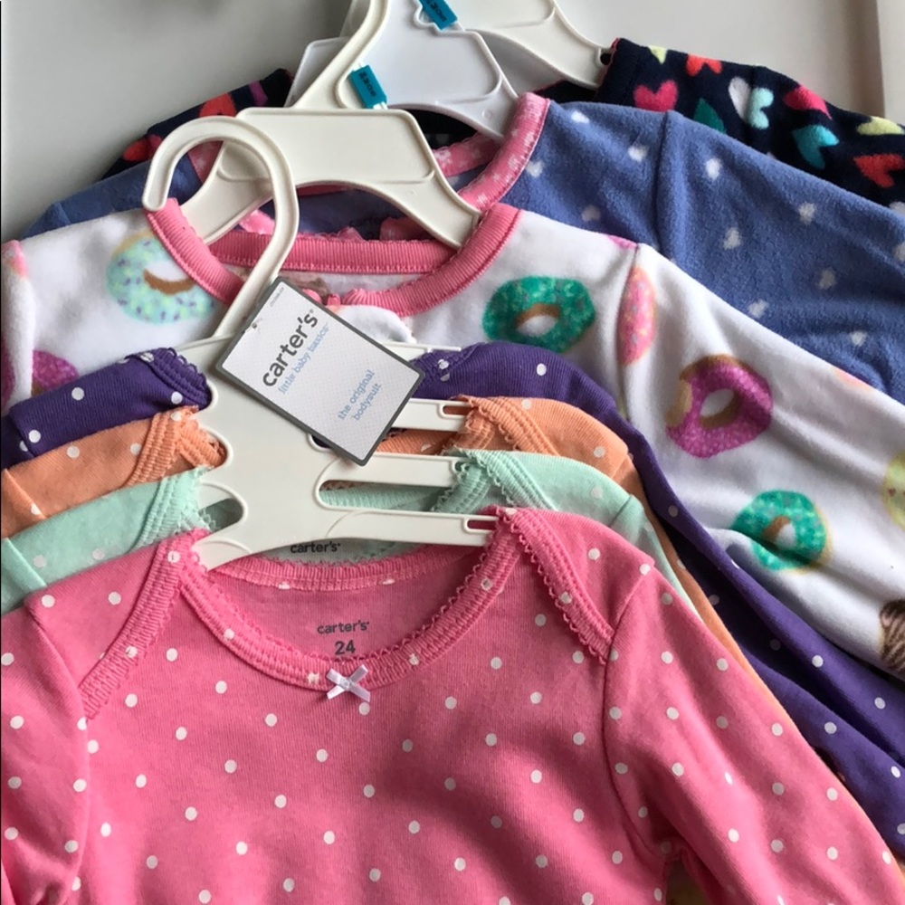 Carters girl 4-pk bodysuits,3 fleece pjs,& pjs set